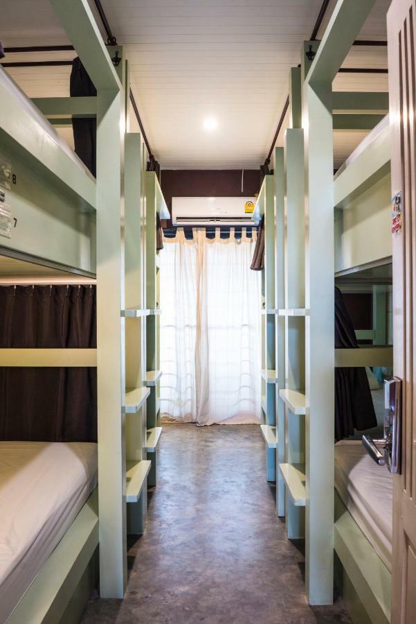 Yoo Yen Pen Sook Hostel Bangkok Luaran gambar
