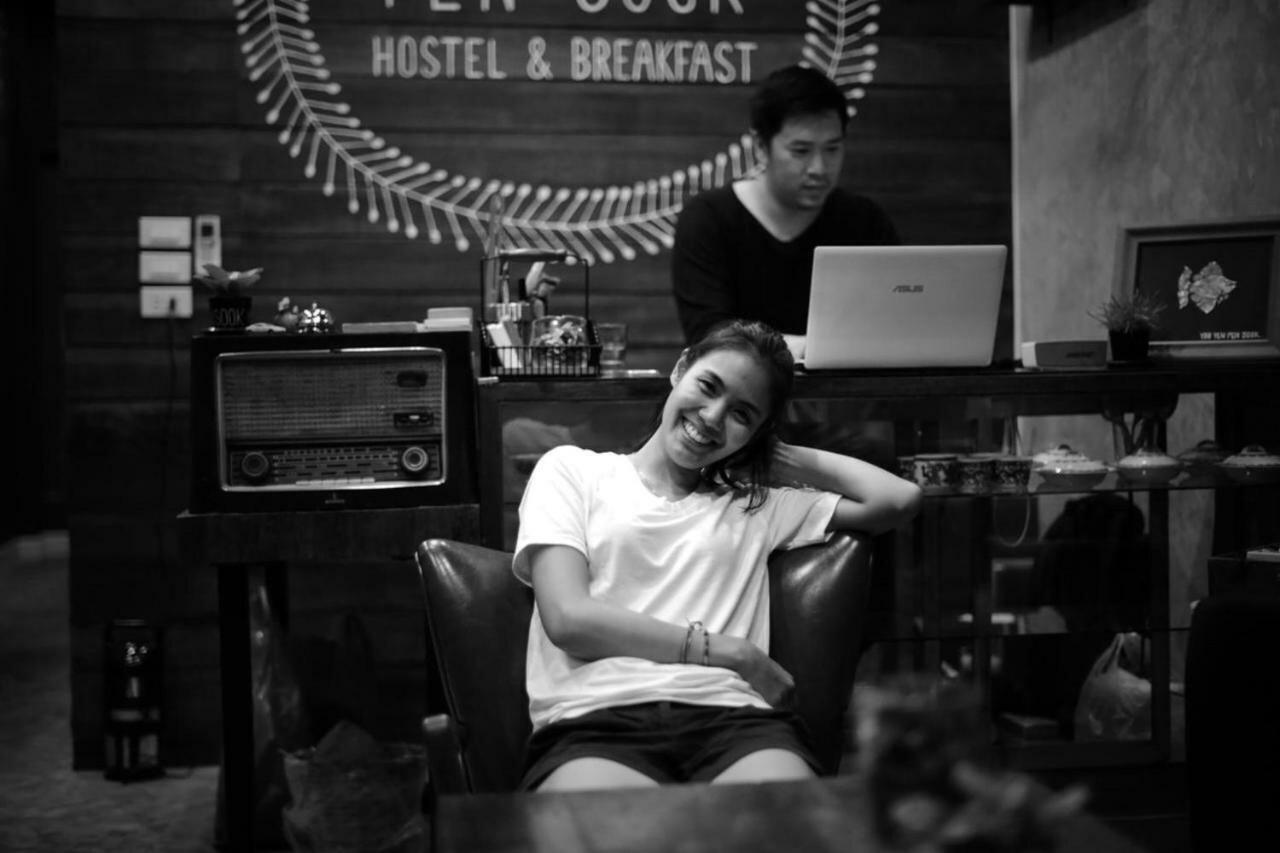 Yoo Yen Pen Sook Hostel Bangkok Luaran gambar